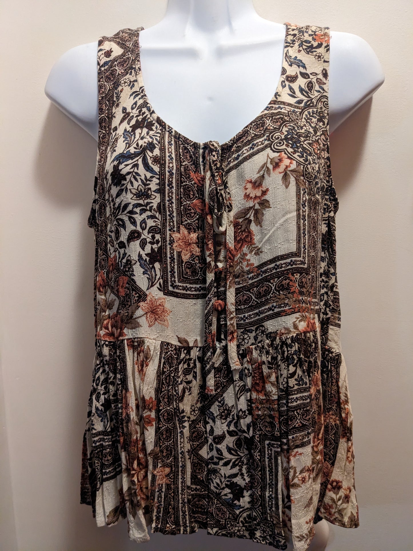 American Eagle Women's XS brown floral sleeveless blouse w/flared hem NWT